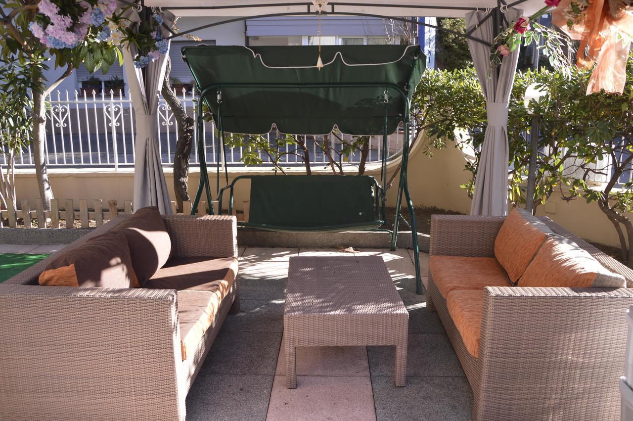 Hotel Fucsia Riccione Bagian luar foto