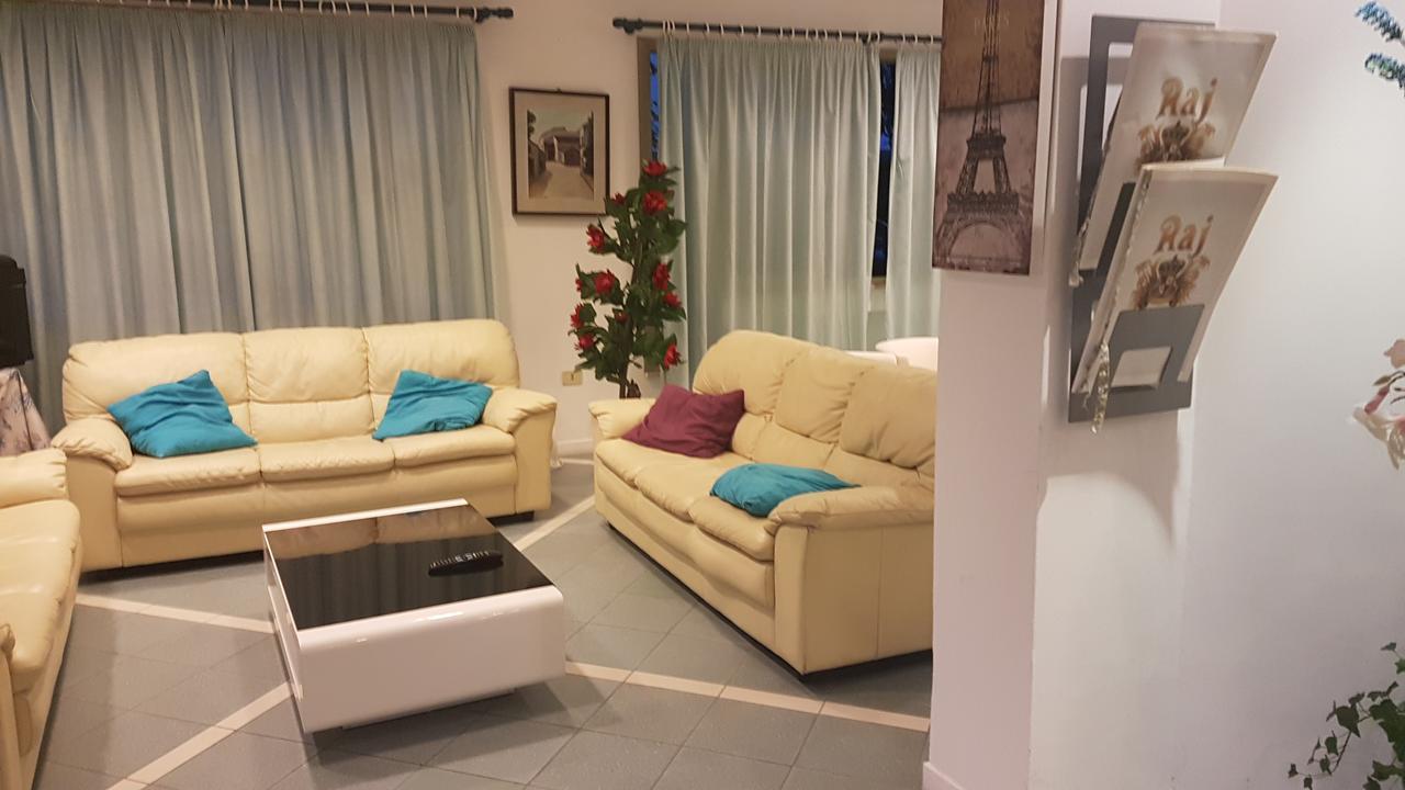 Hotel Fucsia Riccione Bagian luar foto
